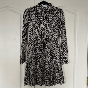NWT Black and Beige Pleated Dress/Long Top Size 2 **Missing Belt